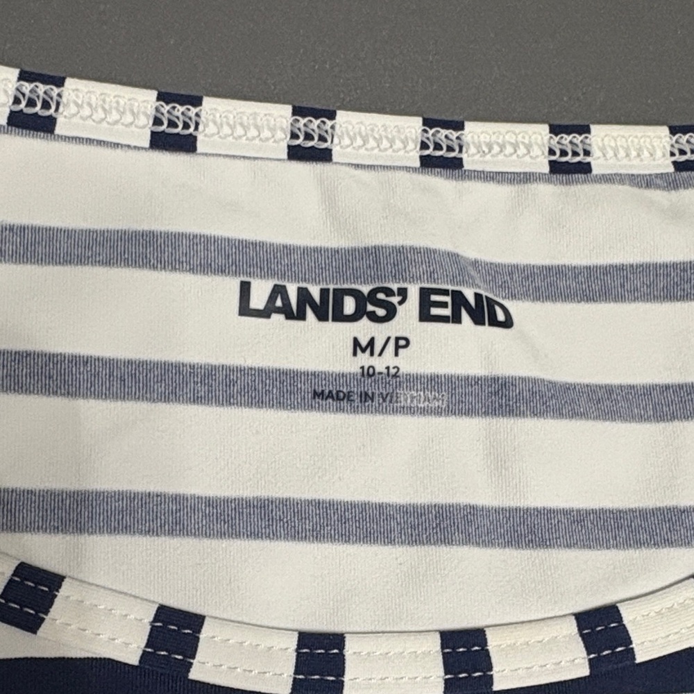 NWT Lands' End Women's Long Sleeve Navy and White Rash Guard - Picture 2 of 8